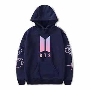 Ein toller K-Pop Hoodie mit BTS Aufdruck auf der Front, den Ärmeln und sogar auf der Rückseite.