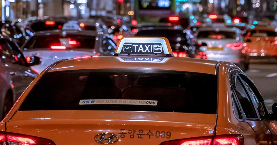 Korea hat viele kuriose Dinge zu bieten! Das sind die 10 verrücktesten. Poop-Cafés, Karaoke-Taxis und Kiss Bangs sind nur ein Teil davon.