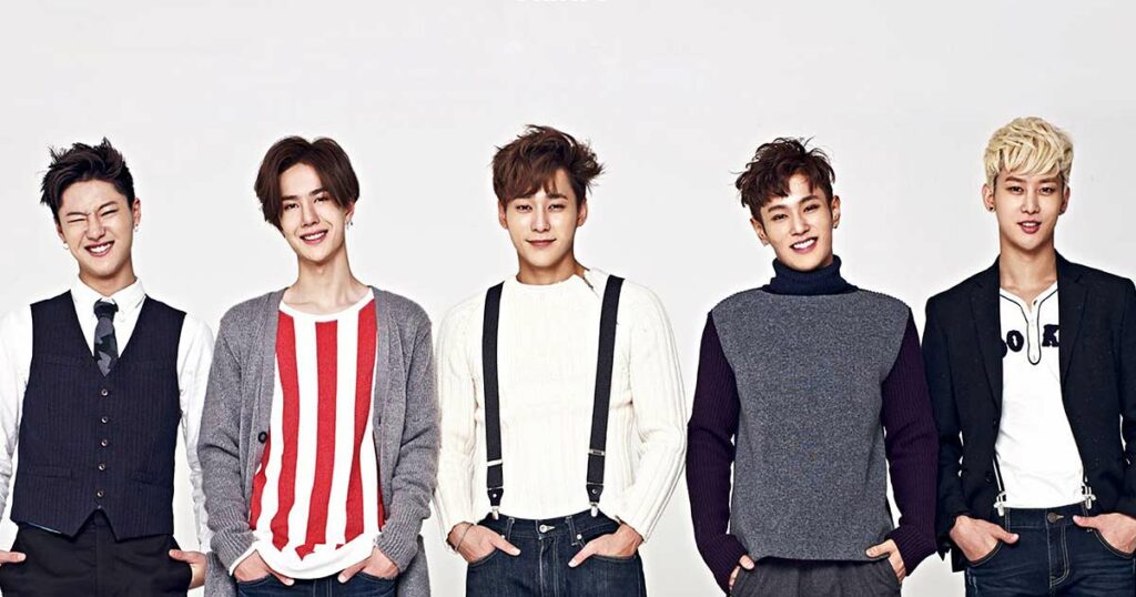 UNIQ überzeugt nicht nur mit ihrem unverwechselbaren Sound, sondern auch mit einer mitreißenden Bühnenpräsenz, die K-Pop-Fans weltweit in ihren Bann zieht.