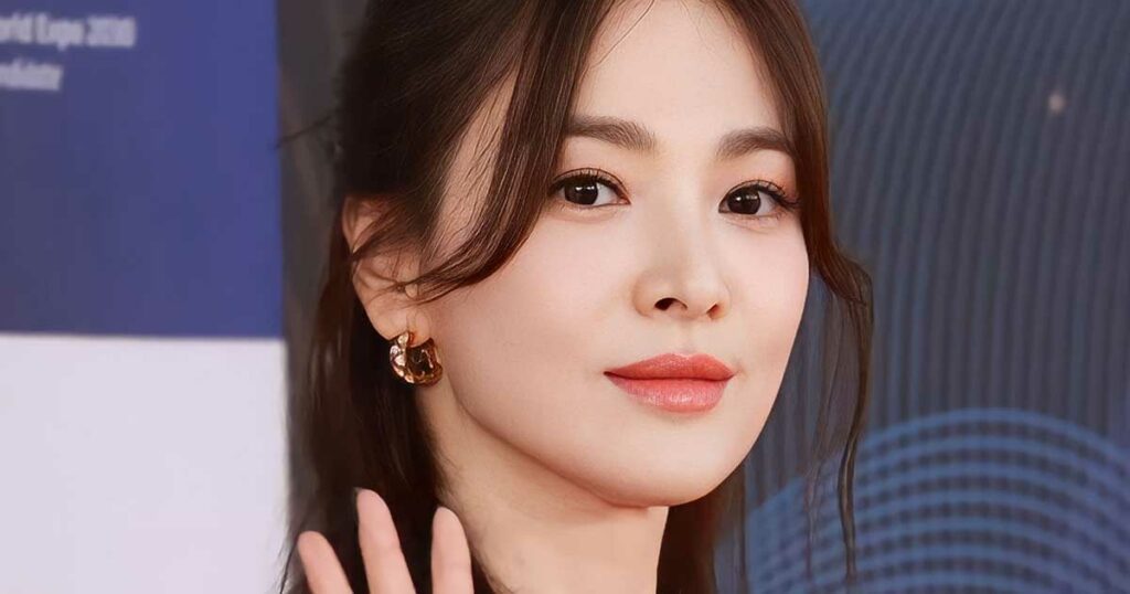 Song Hye-kyo ist unter anderem für ihre makellose Gesichtsform bekannt. Für viele gilt sie als eine der schönsten Koreanerinnen überhaupt.